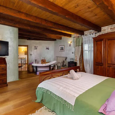 Vakantiehuis Amazing In With Wifi Krnica