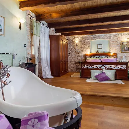 Vakantiehuis Amazing In With Wifi Krnica